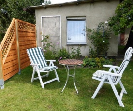 Ferien-Apartment mit Gartenblick