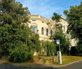 Stadtvilla An der Viergelindenbrücke