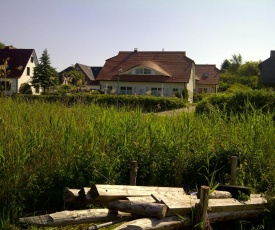 Ferienhaus Boddenkiek mit Wasserblick in Seedorf